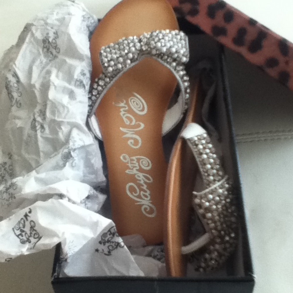 Sandals - Picture 3 of 4